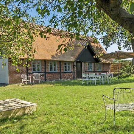 4024-stege-rabylille-strandvej-14 *